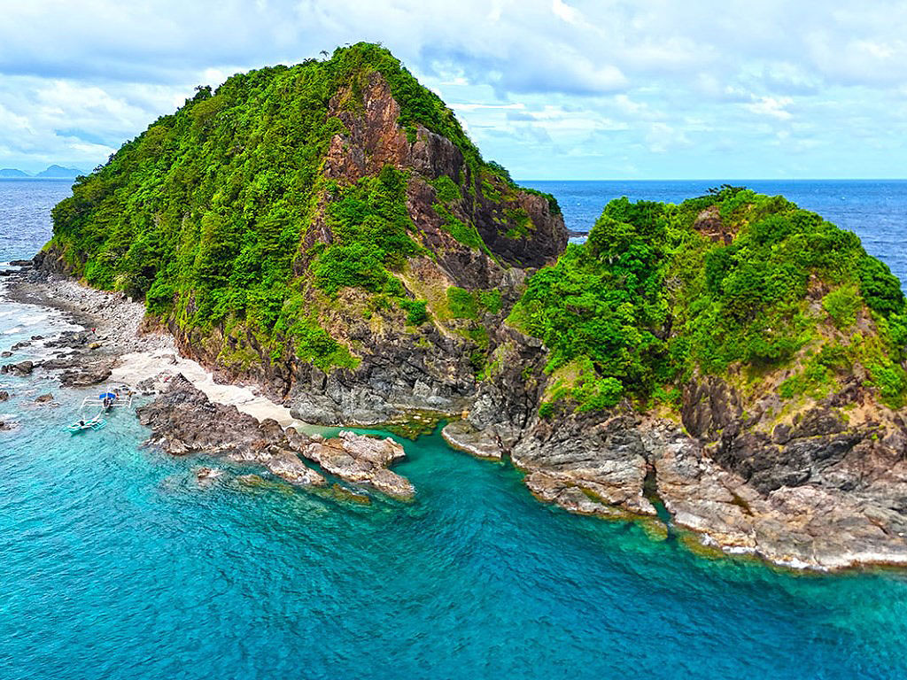 Calitan Island with Commanding Heights